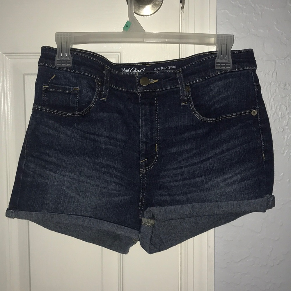 Dark wash Jean shorts